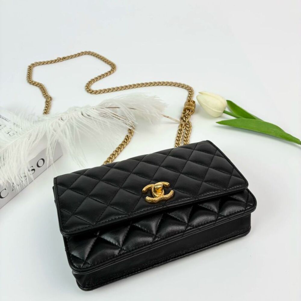 Chanel Women Pre-Loved Bag Very Good Condition - Picture 5 of 6